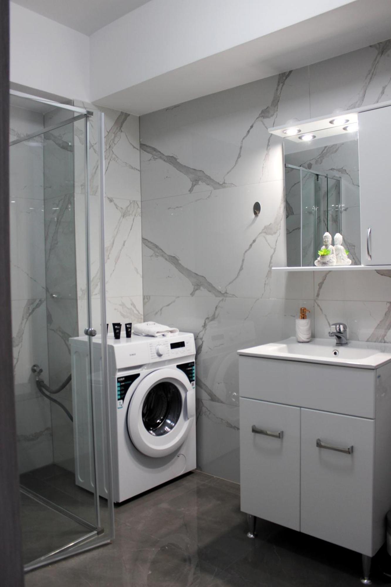 Cozy Apartments In Centre Of Suceava Near Kaufland And University מראה חיצוני תמונה